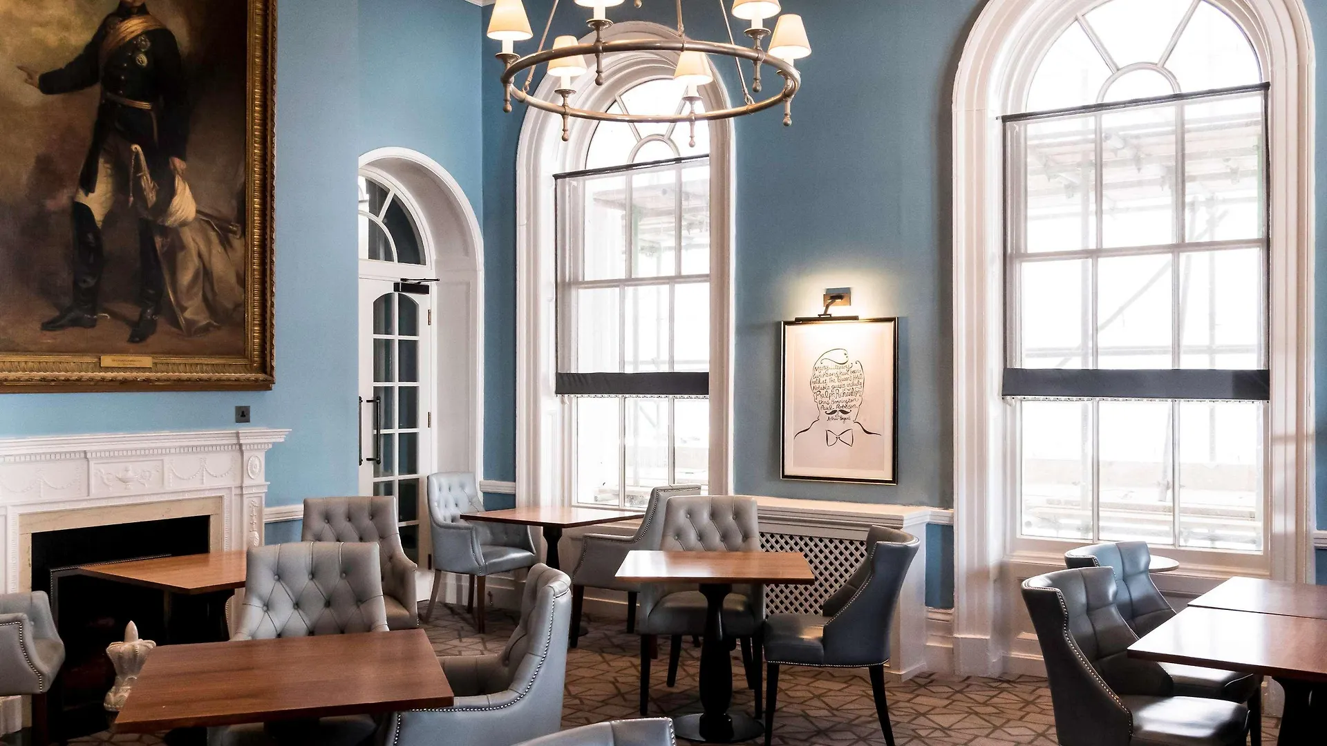 Queens Hotel Cheltenham 4*,